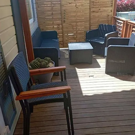 Confortable A Avec Piscine Partagee Condrieu