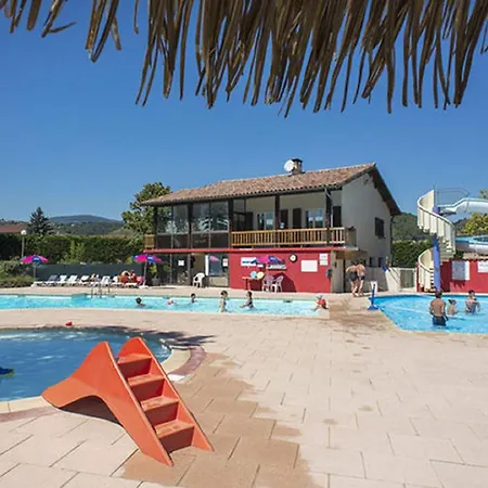 Vakantiehuis Confortable A Avec Piscine Partagee